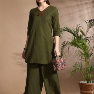 Classic Tassel Neck Kurta Pant Set