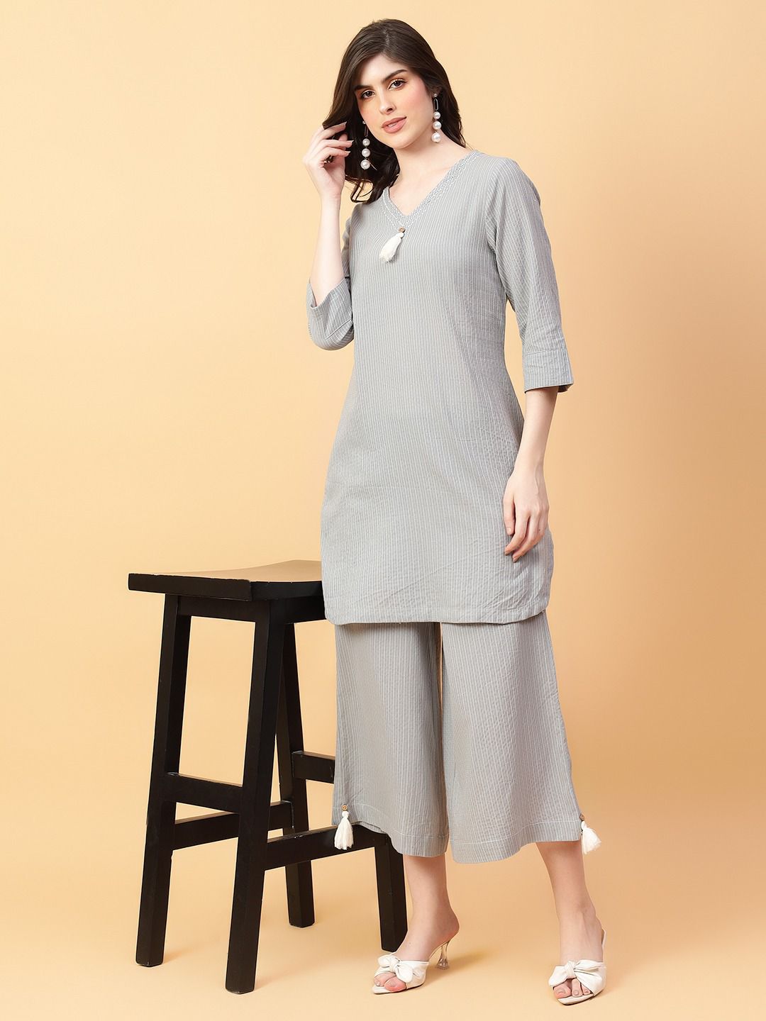 Sleek Textured Kurta & Wide-Leg Pant Set